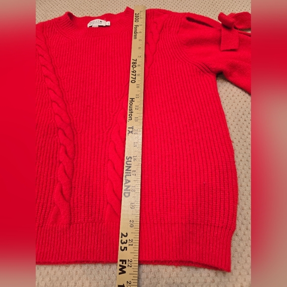Molly Bracken By ANTROPOLOGY Red Cable Knit Sweater with Bow Details Size Lge - Picture 12 of 13